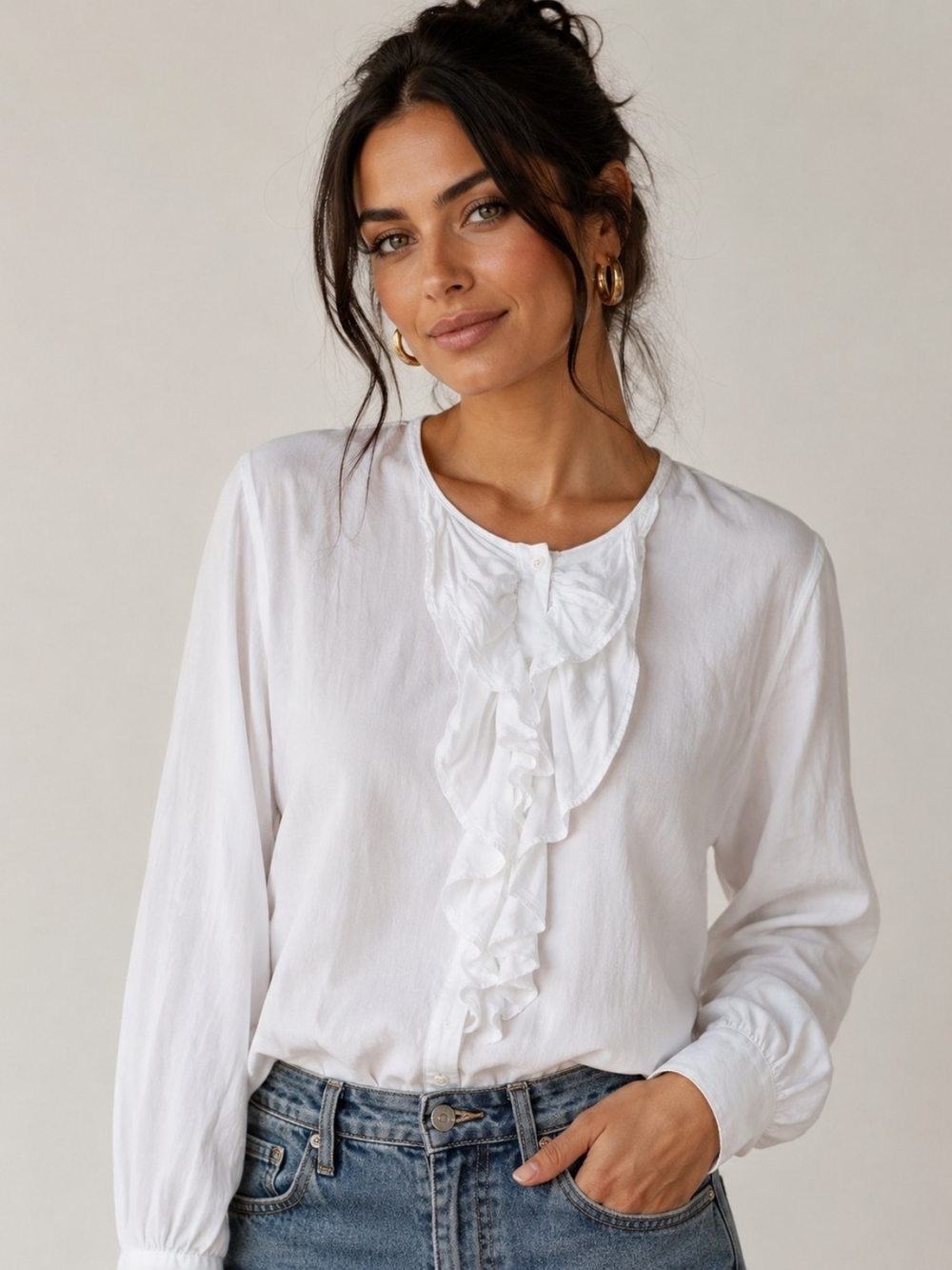 SUNDANCE Blouse Women's L White Long Sleeve Buttons Ruffles Romantic Clean Girl